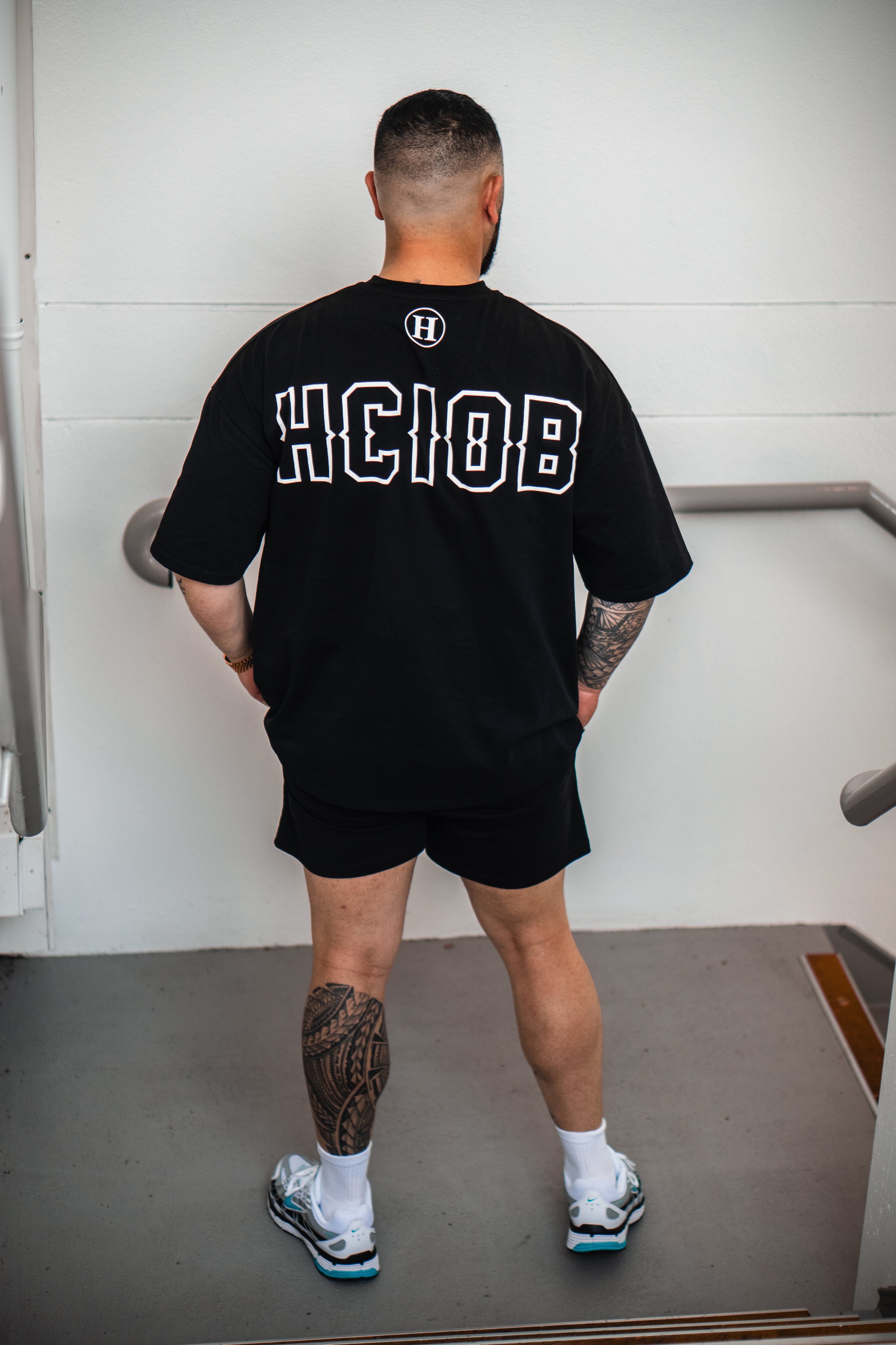 OVERSIZED HCIOB ESSENTIALS TEE