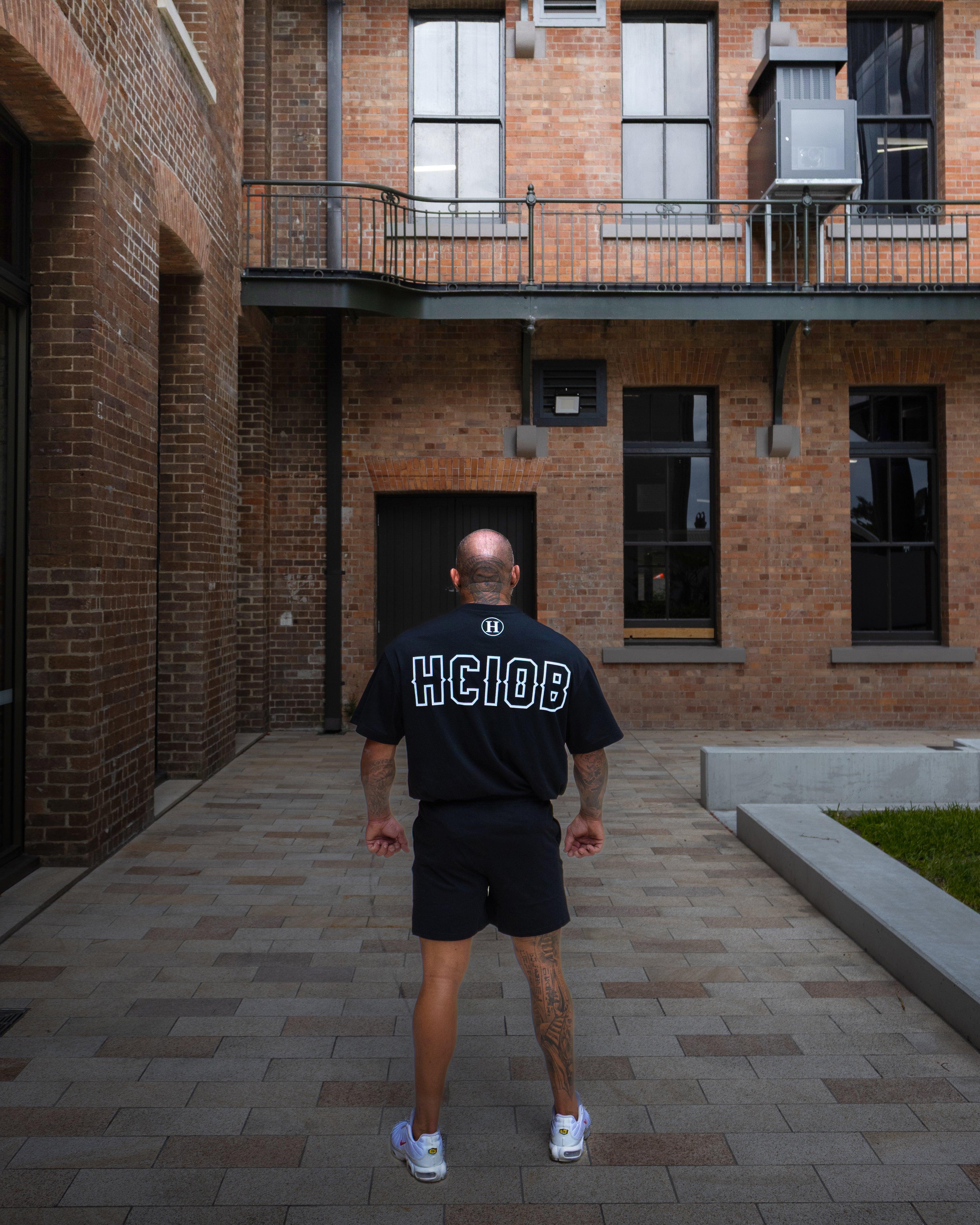 OVERSIZED HCIOB ESSENTIALS TEE