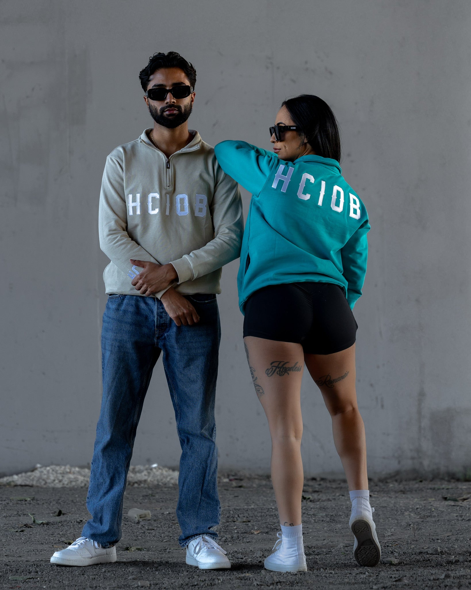 TEAM STAMP QUARTER ZIP (BEIGE)