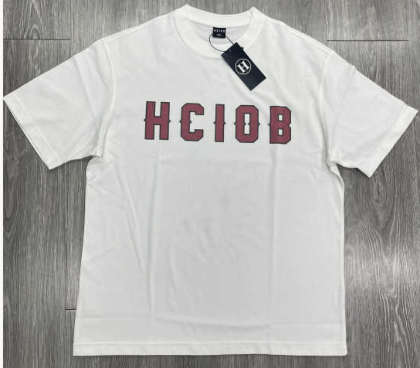 VARSITY STAPLE MISS PRINT TEE