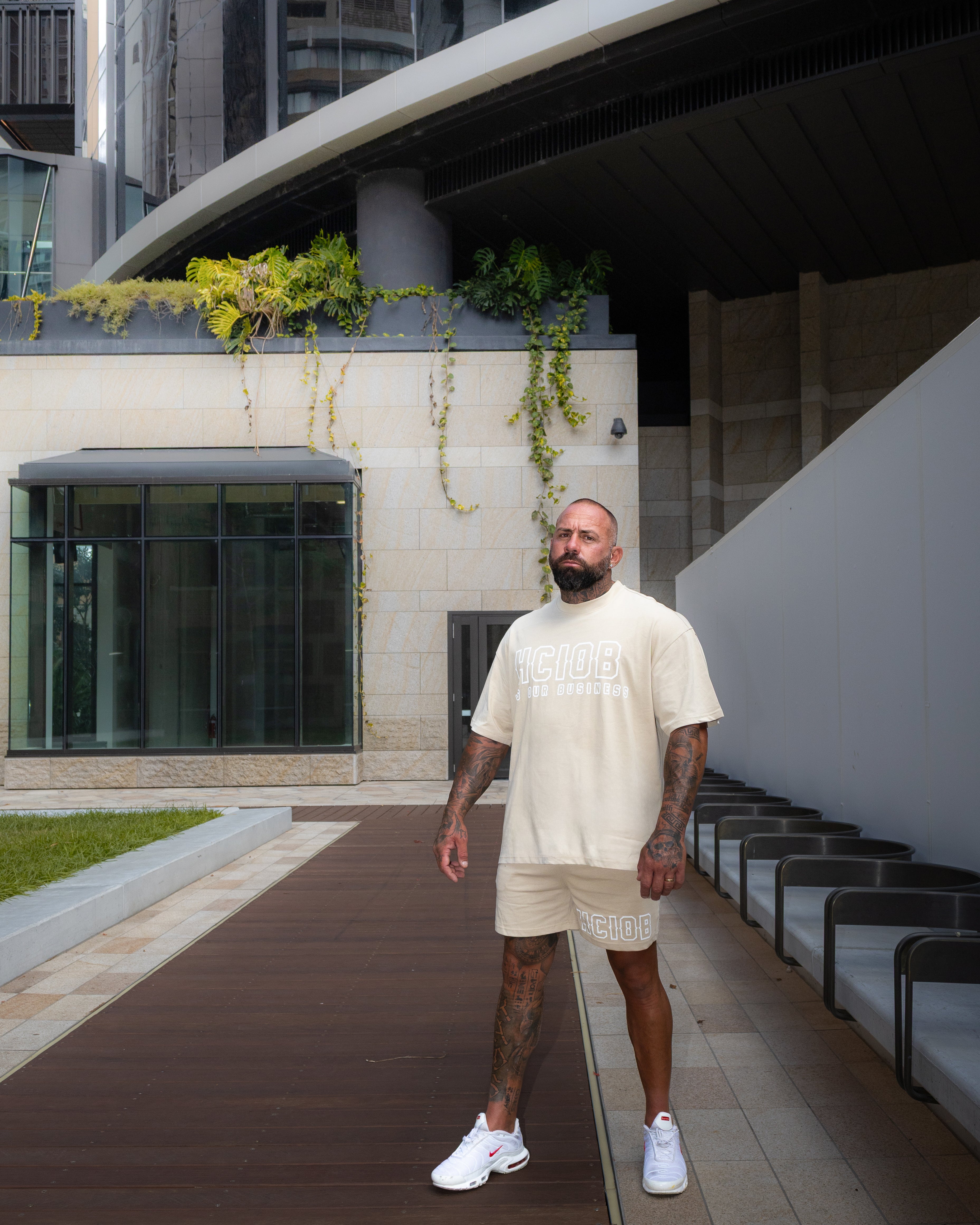 OVERSIZED HCIOB ESSENTIALS TEES