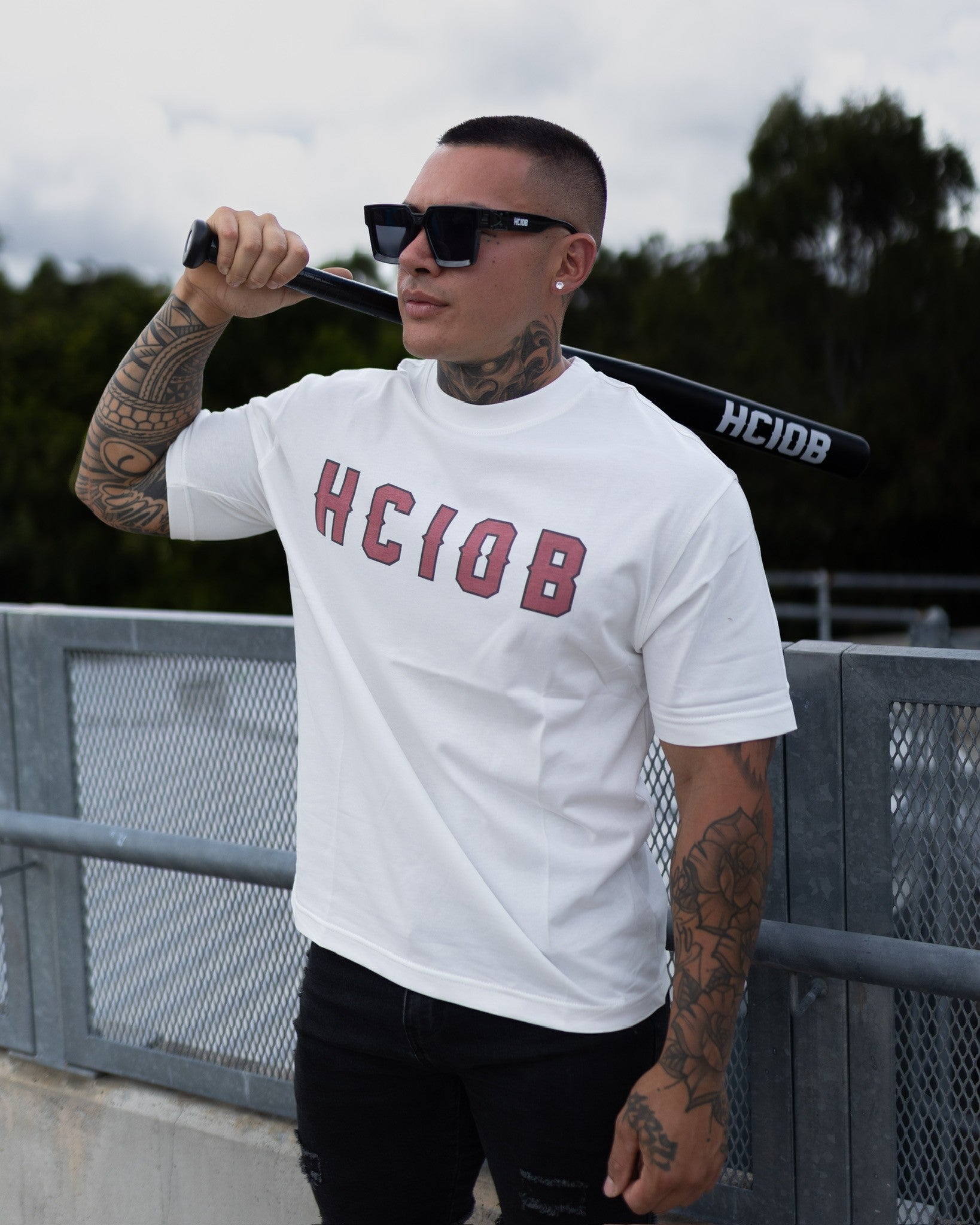 VARSITY STAPLE MISS PRINT TEE